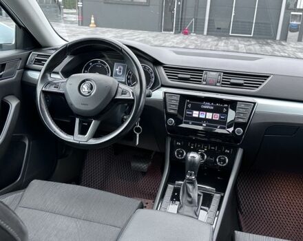 Белый Шкода Суперб, объемом двигателя 1.6 л и пробегом 171 тыс. км за 14000 $, фото 8 на Automoto.ua