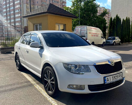 Білий Шкода Суперб, об'ємом двигуна 1.8 л та пробігом 283 тис. км за 7999 $, фото 1 на Automoto.ua
