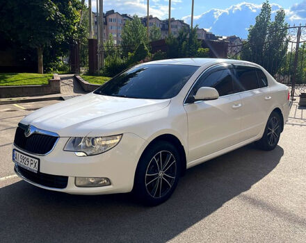Білий Шкода Суперб, об'ємом двигуна 1.8 л та пробігом 283 тис. км за 7999 $, фото 2 на Automoto.ua