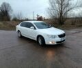 Білий Шкода Суперб, об'ємом двигуна 2 л та пробігом 380 тис. км за 9000 $, фото 1 на Automoto.ua