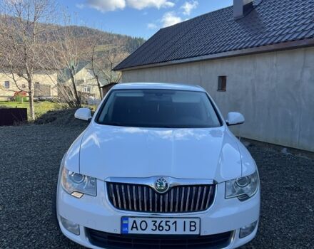 Белый Шкода Суперб, объемом двигателя 2 л и пробегом 317 тыс. км за 9800 $, фото 1 на Automoto.ua
