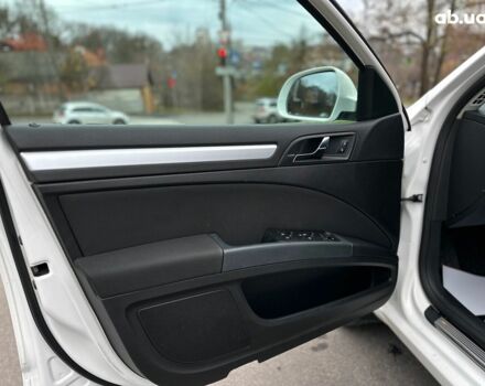 Белый Шкода Суперб, объемом двигателя 1.8 л и пробегом 230 тыс. км за 8190 $, фото 37 на Automoto.ua