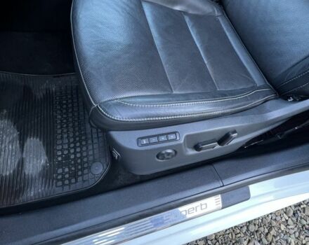 Белый Шкода Суперб, объемом двигателя 2 л и пробегом 317 тыс. км за 9800 $, фото 8 на Automoto.ua