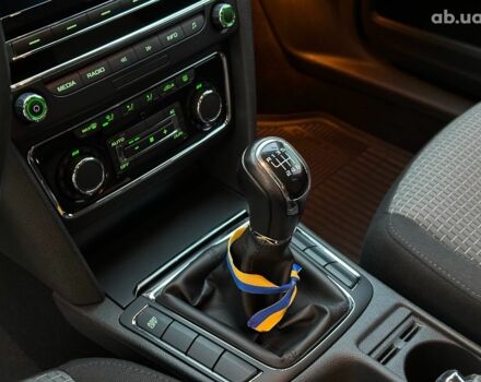 Белый Шкода Суперб, объемом двигателя 1.8 л и пробегом 109 тыс. км за 10990 $, фото 10 на Automoto.ua