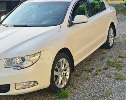 Белый Шкода Суперб, объемом двигателя 1.8 л и пробегом 316 тыс. км за 8700 $, фото 3 на Automoto.ua