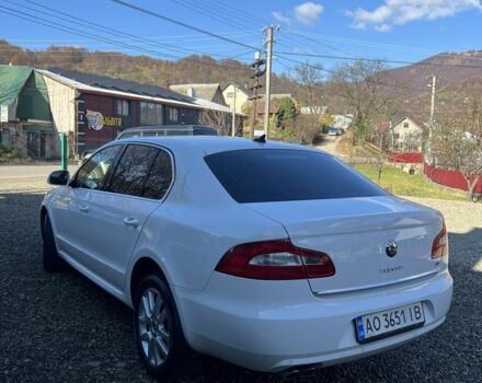 Белый Шкода Суперб, объемом двигателя 2 л и пробегом 317 тыс. км за 9800 $, фото 4 на Automoto.ua