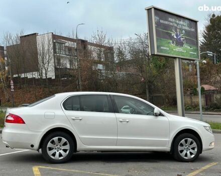 Белый Шкода Суперб, объемом двигателя 1.8 л и пробегом 230 тыс. км за 8190 $, фото 6 на Automoto.ua