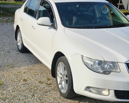 Белый Шкода Суперб, объемом двигателя 1.8 л и пробегом 316 тыс. км за 8700 $, фото 2 на Automoto.ua