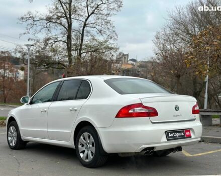 Белый Шкода Суперб, объемом двигателя 1.8 л и пробегом 230 тыс. км за 8190 $, фото 3 на Automoto.ua