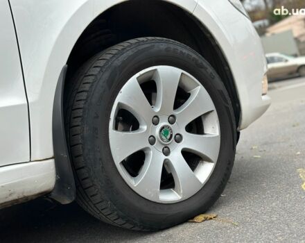 Белый Шкода Суперб, объемом двигателя 1.8 л и пробегом 230 тыс. км за 8190 $, фото 11 на Automoto.ua