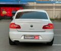 Белый Шкода Суперб, объемом двигателя 1.8 л и пробегом 109 тыс. км за 10990 $, фото 4 на Automoto.ua