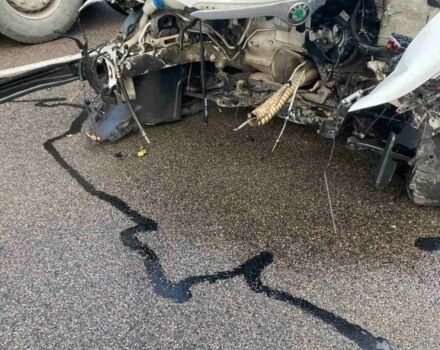 Белый Шкода Суперб, объемом двигателя 1.8 л и пробегом 170 тыс. км за 2200 $, фото 6 на Automoto.ua