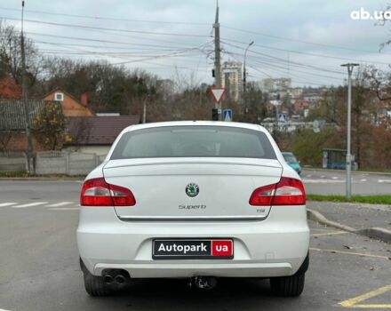 Белый Шкода Суперб, объемом двигателя 1.8 л и пробегом 230 тыс. км за 8190 $, фото 4 на Automoto.ua