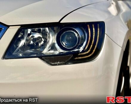 Шкода Суперб 2013 у Кривому Розі на Automoto.ua Білий Шкода Суперб, об'ємом двигуна 1.8 л та пробігом 179 тис. км за 9450 $, фото 12 на Automoto.ua