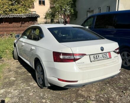 Белый Шкода Суперб, объемом двигателя 1.8 л и пробегом 280 тыс. км за 5500 $, фото 5 на Automoto.ua