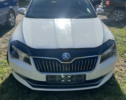 Белый Шкода Суперб, объемом двигателя 1.8 л и пробегом 280 тыс. км за 5500 $, фото 1 на Automoto.ua