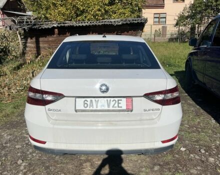 Белый Шкода Суперб, объемом двигателя 1.8 л и пробегом 280 тыс. км за 5500 $, фото 4 на Automoto.ua