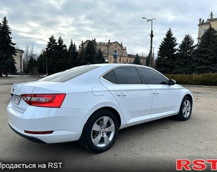 Білий Шкода Суперб, об'ємом двигуна 1.8 л та пробігом 188 тис. км за 16800 $, фото 6 на Automoto.ua