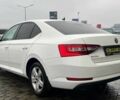 Белый Шкода Суперб, объемом двигателя 0 л и пробегом 197 тыс. км за 14999 $, фото 6 на Automoto.ua