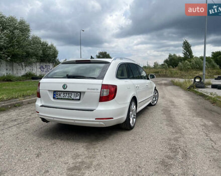 Белый Шкода Суперб, объемом двигателя 1.8 л и пробегом 245 тыс. км за 9300 $, фото 5 на Automoto.ua