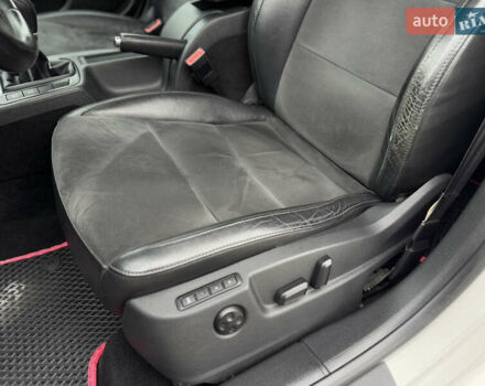 Белый Шкода Суперб, объемом двигателя 2 л и пробегом 304 тыс. км за 7999 $, фото 26 на Automoto.ua