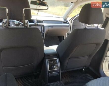 Білий Шкода Суперб, об'ємом двигуна 2 л та пробігом 259 тис. км за 10200 $, фото 18 на Automoto.ua