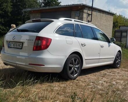 Білий Шкода Суперб, об'ємом двигуна 2 л та пробігом 259 тис. км за 10200 $, фото 6 на Automoto.ua