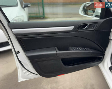 Белый Шкода Суперб, объемом двигателя 2 л и пробегом 304 тыс. км за 7999 $, фото 28 на Automoto.ua