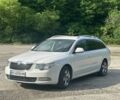 Білий Шкода Суперб, об'ємом двигуна 2 л та пробігом 318 тис. км за 8600 $, фото 1 на Automoto.ua