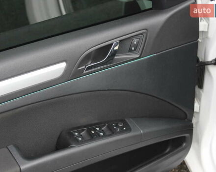 Белый Шкода Суперб, объемом двигателя 1.8 л и пробегом 222 тыс. км за 8399 $, фото 15 на Automoto.ua