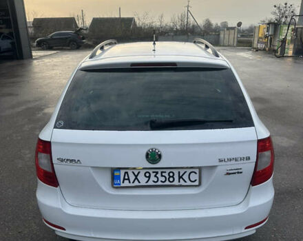 Белый Шкода Суперб, объемом двигателя 1.4 л и пробегом 178 тыс. км за 8000 $, фото 1 на Automoto.ua
