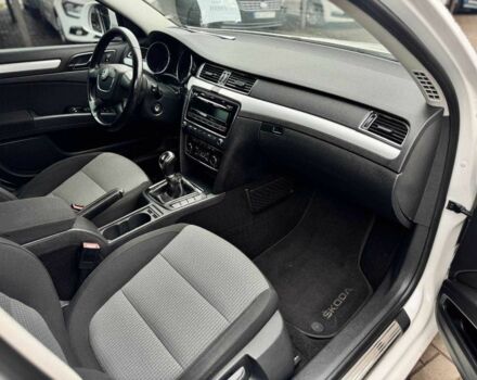 Белый Шкода Суперб, объемом двигателя 1.8 л и пробегом 111 тыс. км за 10000 $, фото 13 на Automoto.ua