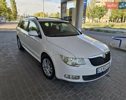 Белый Шкода Суперб, объемом двигателя 1.97 л и пробегом 219 тыс. км за 8900 $, фото 4 на Automoto.ua