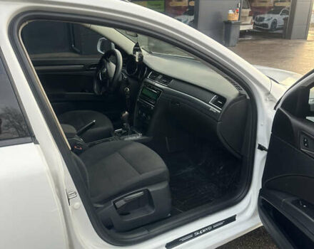 Белый Шкода Суперб, объемом двигателя 1.4 л и пробегом 178 тыс. км за 8000 $, фото 11 на Automoto.ua