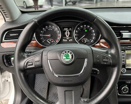 Белый Шкода Суперб, объемом двигателя 2 л и пробегом 291 тыс. км за 9400 $, фото 10 на Automoto.ua