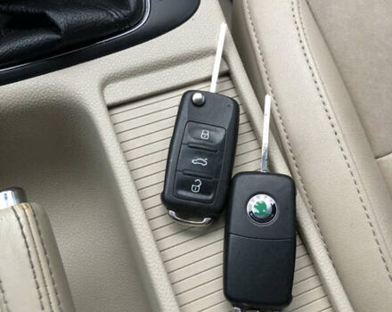 Белый Шкода Суперб, объемом двигателя 1.6 л и пробегом 242 тыс. км за 9800 $, фото 42 на Automoto.ua