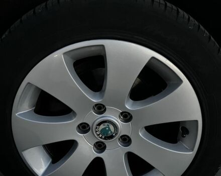 Белый Шкода Суперб, объемом двигателя 1.6 л и пробегом 304 тыс. км за 9300 $, фото 10 на Automoto.ua