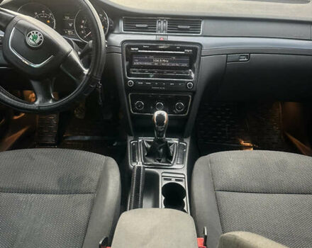 Белый Шкода Суперб, объемом двигателя 1.4 л и пробегом 178 тыс. км за 8000 $, фото 17 на Automoto.ua