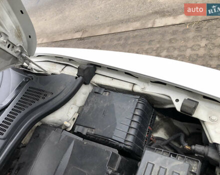 Белый Шкода Суперб, объемом двигателя 1.6 л и пробегом 242 тыс. км за 9800 $, фото 38 на Automoto.ua