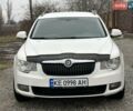 Білий Шкода Суперб, об'ємом двигуна 1.4 л та пробігом 240 тис. км за 9300 $, фото 1 на Automoto.ua