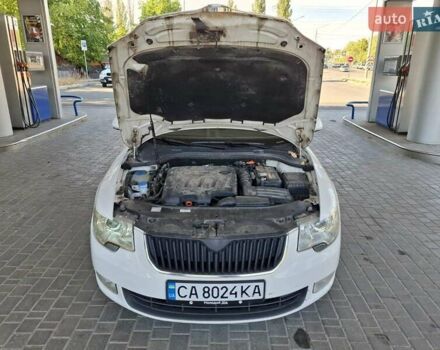 Белый Шкода Суперб, объемом двигателя 1.97 л и пробегом 219 тыс. км за 8900 $, фото 30 на Automoto.ua