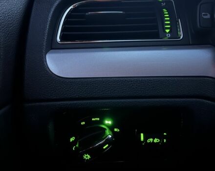 Белый Шкода Суперб, объемом двигателя 1.6 л и пробегом 304 тыс. км за 9300 $, фото 11 на Automoto.ua