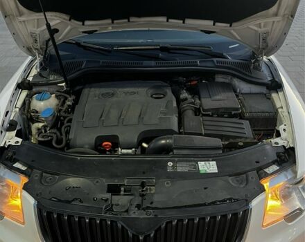 Белый Шкода Суперб, объемом двигателя 1.6 л и пробегом 304 тыс. км за 9300 $, фото 17 на Automoto.ua