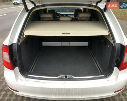 Белый Шкода Суперб, объемом двигателя 1.6 л и пробегом 242 тыс. км за 9800 $, фото 28 на Automoto.ua