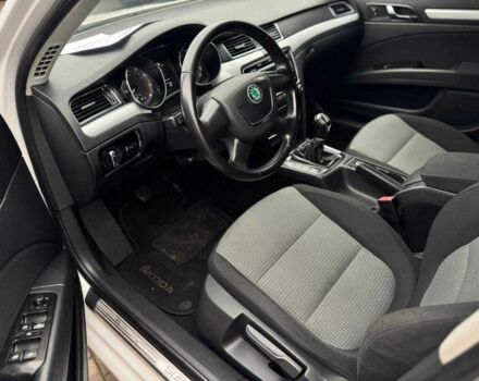 Белый Шкода Суперб, объемом двигателя 1.8 л и пробегом 111 тыс. км за 10000 $, фото 10 на Automoto.ua