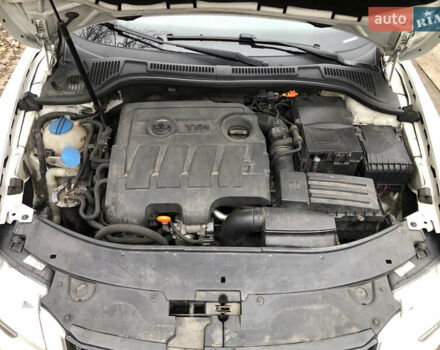 Белый Шкода Суперб, объемом двигателя 1.6 л и пробегом 242 тыс. км за 9800 $, фото 36 на Automoto.ua