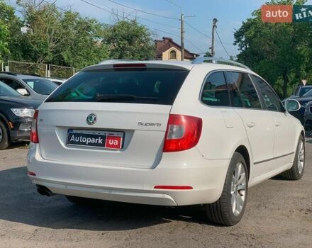 Білий Шкода Суперб, об'ємом двигуна 2 л та пробігом 284 тис. км за 8790 $, фото 4 на Automoto.ua