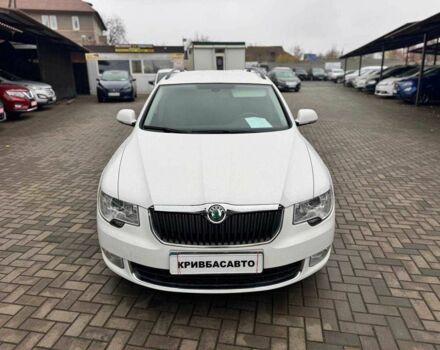 Белый Шкода Суперб, объемом двигателя 1.8 л и пробегом 111 тыс. км за 10000 $, фото 1 на Automoto.ua