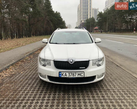 Белый Шкода Суперб, объемом двигателя 1.6 л и пробегом 242 тыс. км за 9800 $, фото 1 на Automoto.ua
