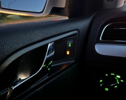 Белый Шкода Суперб, объемом двигателя 1.6 л и пробегом 304 тыс. км за 9300 $, фото 12 на Automoto.ua